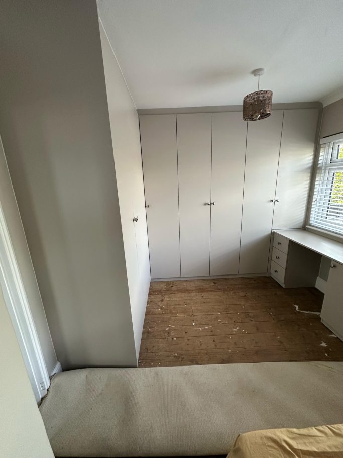 made to measure, bespoke fitted corner wardrobe in Kent and Maidstone