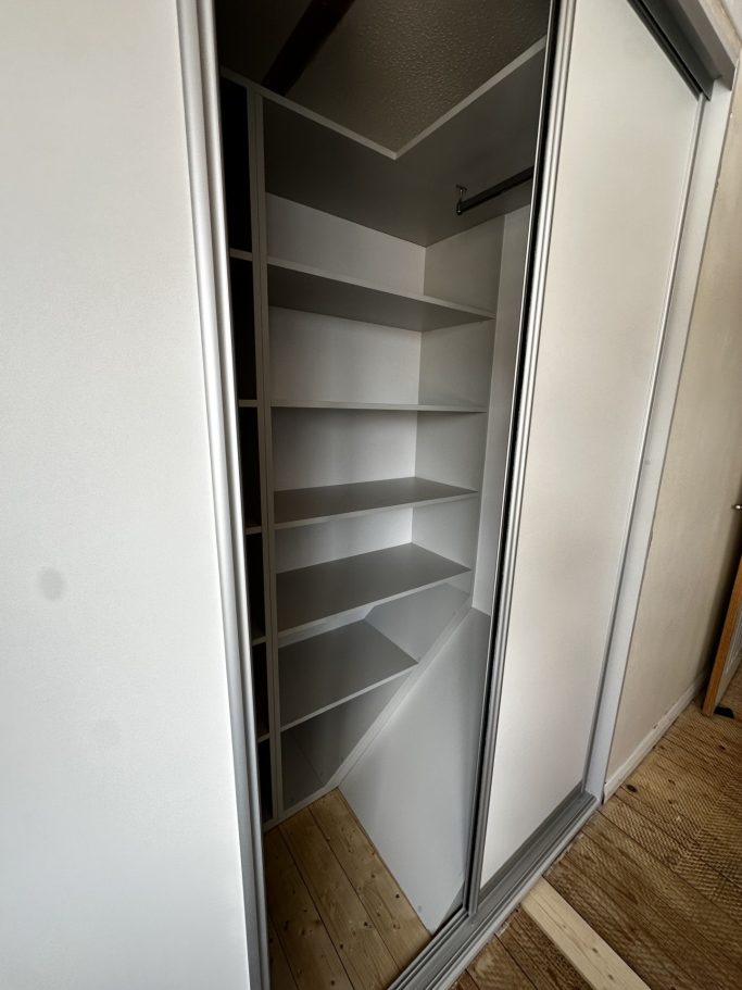 Bespoke fitted sliding wardrobe, made to measure in Kent.